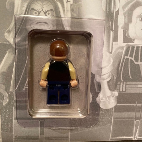 Lego Star Wars Character Encyclopedia with Exclusive Han Solo MiniFigure - Picture 3 of 12